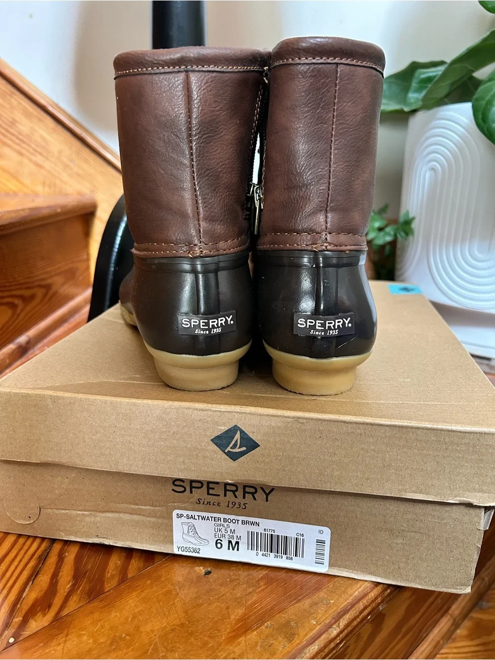 Sperry Brown Leather Waterproof Ankle Boots with Tan Laces